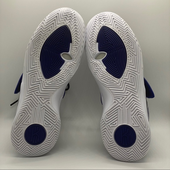 NEW Nike Kyrie Flytrap 3 Basketball Shoes Sz 8.5 - Picture 7 of 8
